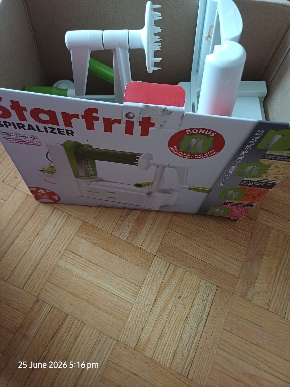 Starfrit Spiralizer - White and Green Kitchen Tool
